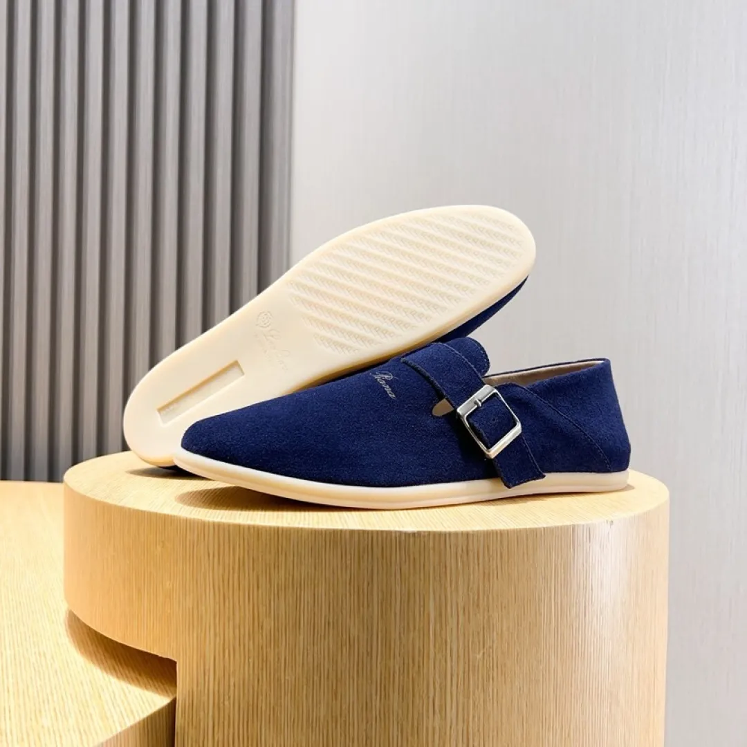 Factory price 420💰[loro piana] 2025 new moccasins, popular casual sneakers for street men. The shoes are made of first-layer suede leather uppers with rubber soles. They are classic. The complex craftsmanship and meticulous structure make the shoes light and soft, allowing you to walk comfortably and freely. Perfect for summer wear. Yardage: 38-45.